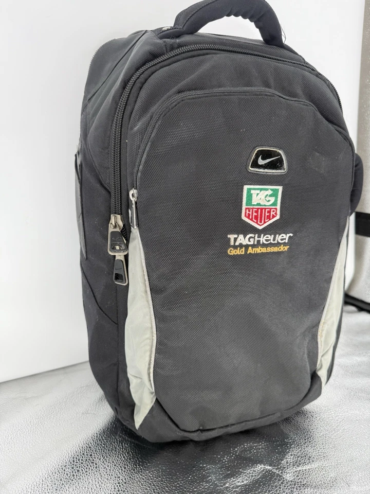 Equipaje de mano Tag Heuer Gold Ambassador Nike no disponible al público raro Foto 3 de 4