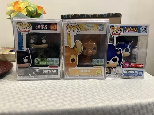 Funko Pop! Heroes: BatmanECCC Exclusive] + Bambi  + Sonic Chao