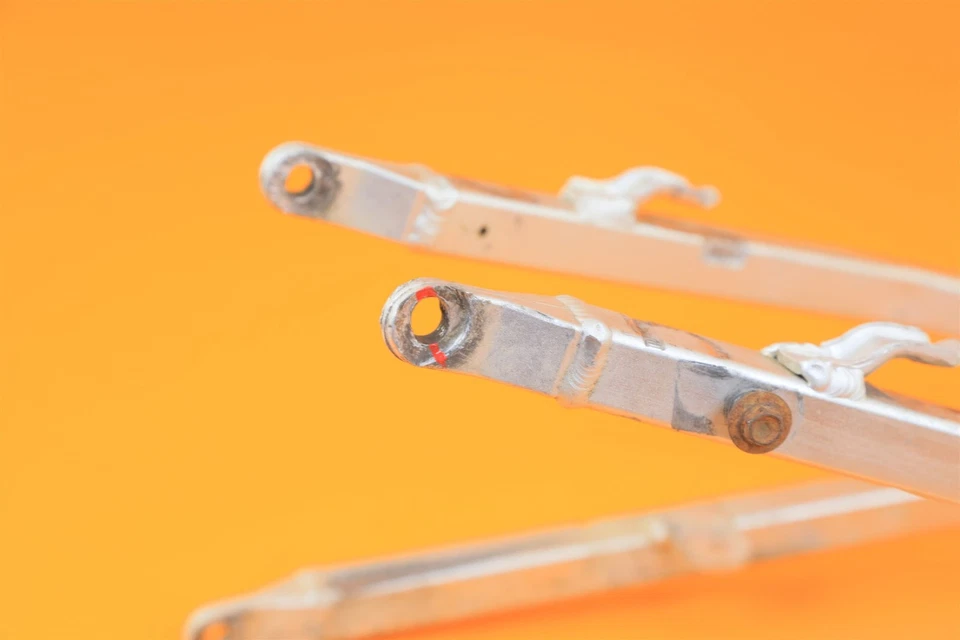 05-09 2009 TE450 TE 450 OEM Subchasis Submarco Soporte Soporte Trasero Soporte Foto 4 de 4