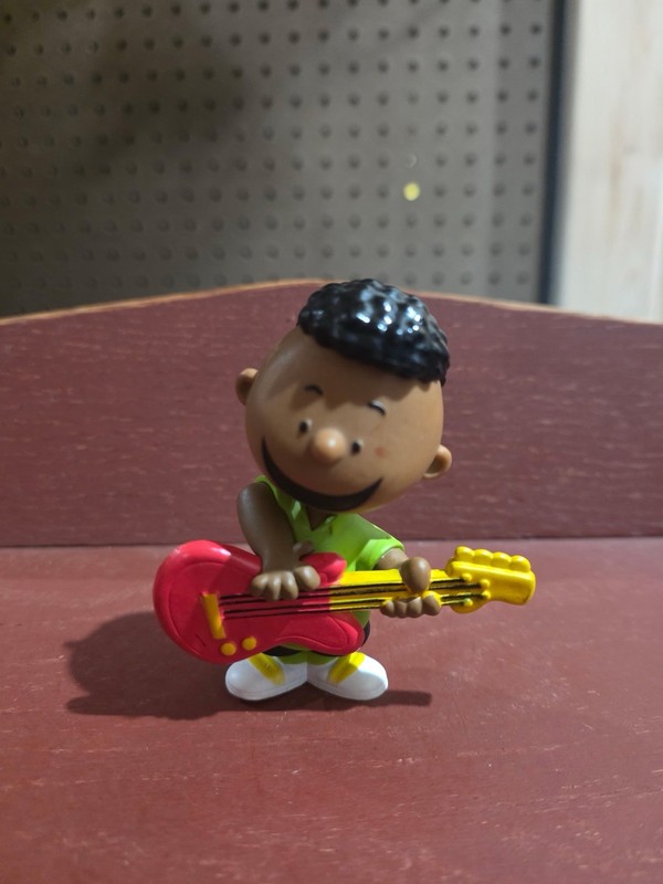 Just Play Peanuts Franklin Playing Guitar PVC Figure Charlie Brown Friend