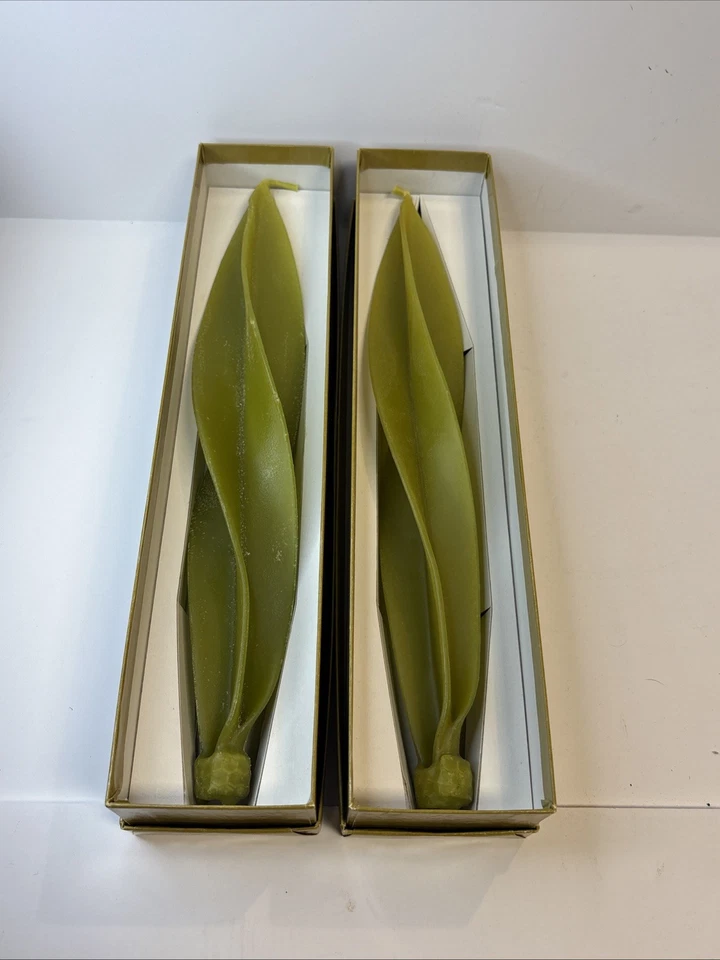 Vintage Hurd Beeswax Candles Spiral 12" Taper Green Freemark Abbey In Box - Image 3 of 4