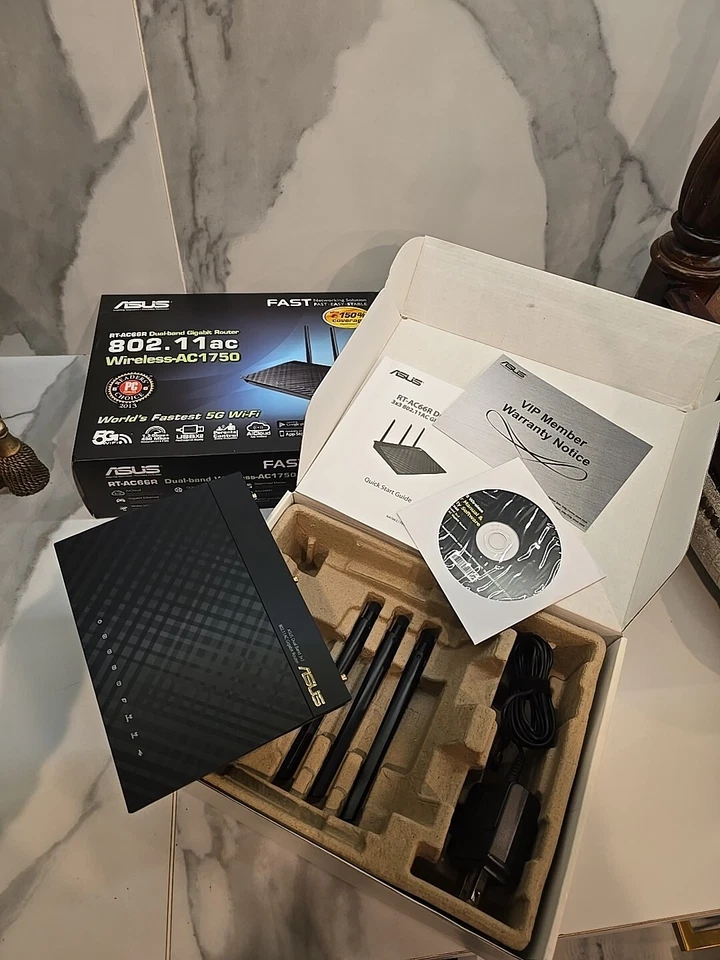 ASUS RT-AC66R 802.11ac Dual-Band Wireless-AC1750 Gigabit Router (Mildy Used) - Image 4 of 4