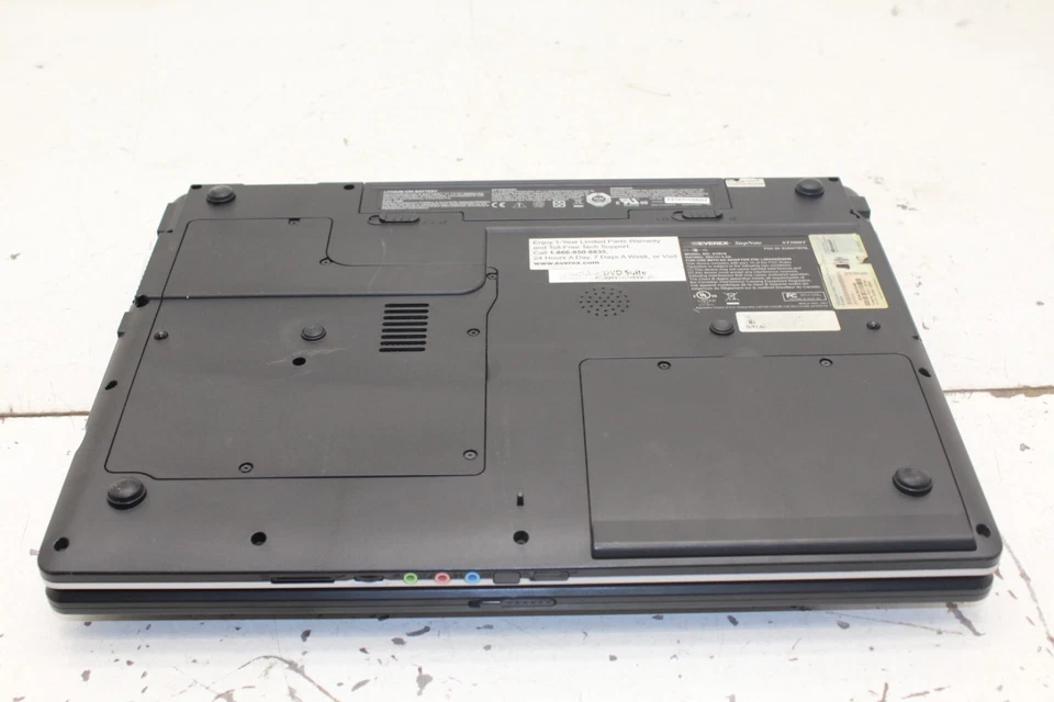 Portátil Everex StepNote XT5000T AMD Turion x2 1 GB de RAM sin disco duro Foto 4 de 4