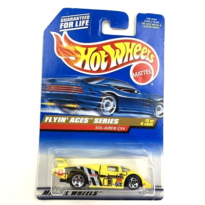 1998 Hot Wheels Flyin Aces Series Sol-Aire CX4 #739 YELLOW RACE CAR