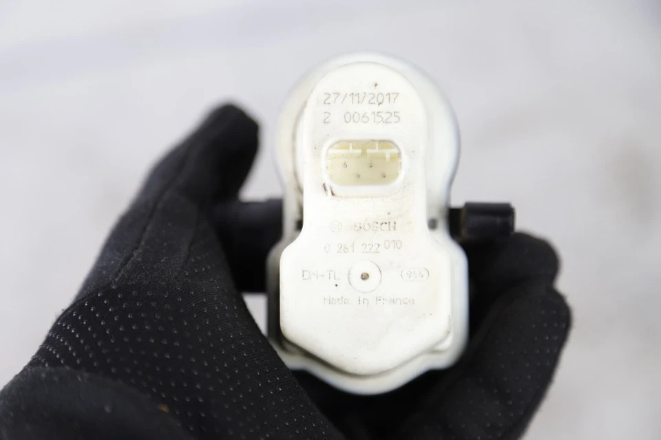 2017-2020 MASERATI GHIBLI FUEL EMISSION SYSTEM LEAK DETECTION PUMP & HOSE OEM - Image 4 of 4