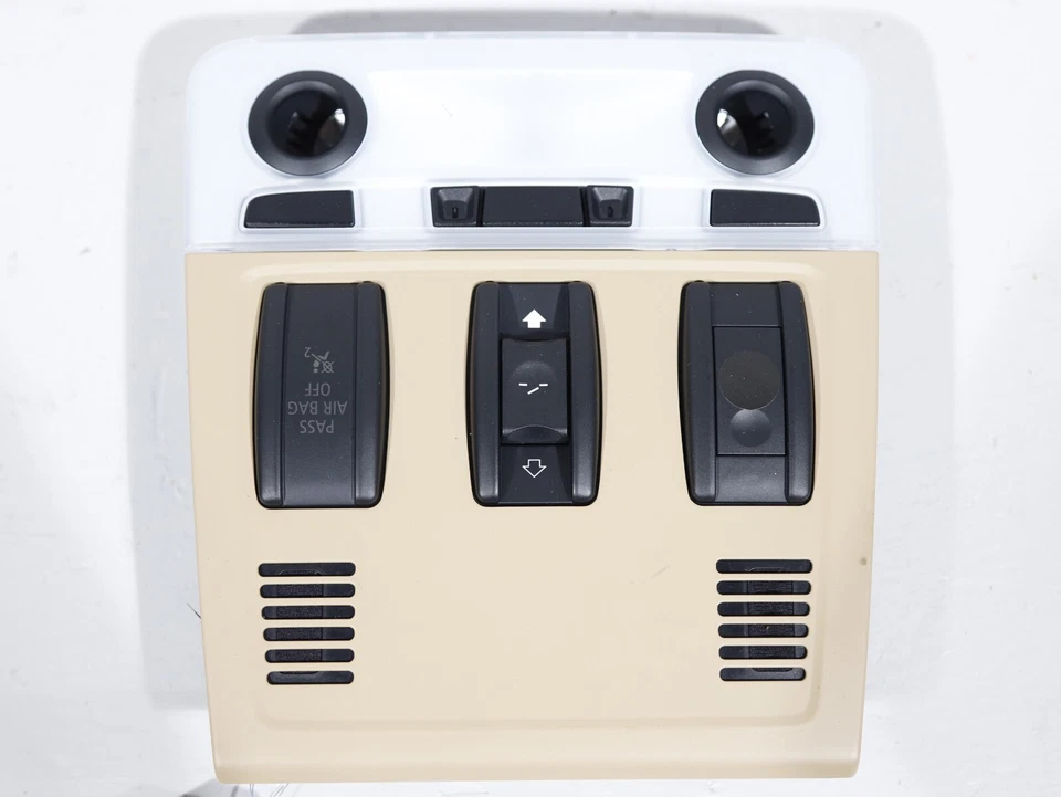 2013-2015 BMW X1 (E84) FRONT ROOF CENTER PRIMARY DOME LIGHT W/ SWITCH (BEIGE) 🚗 - Image 4 of 4