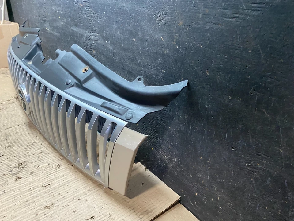 Parrilla superior delantera Mercury Montego 2005 2006 2007 OEM V4312 DG Foto 2 de 4