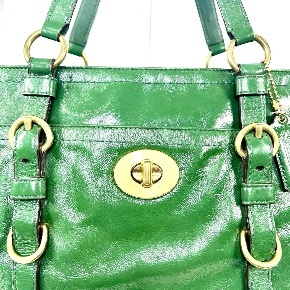 Coach Chelsea Shoulder Bag Tote Patent Leather Green TurnLock Y2K F14022 - Image 2 of 4