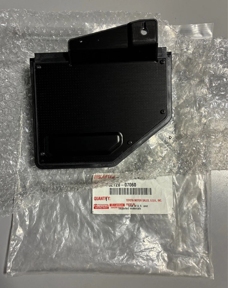 Genuine Toyota Fuse Block Assy, Engine Room Junction 82720-07060 OEM - Image 3 of 4