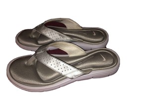 nike comfort thong size 8
