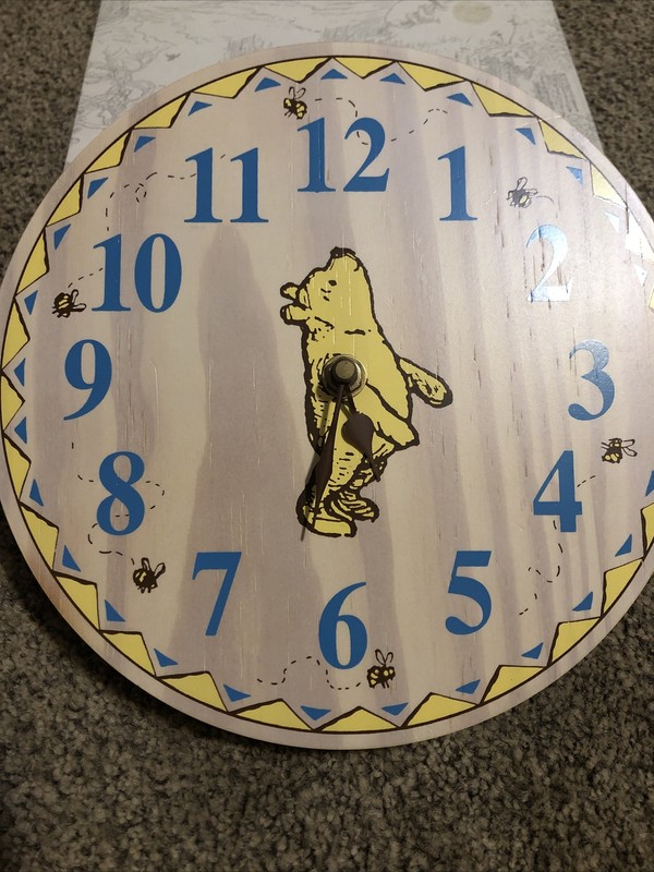 RARE Vintage Charpente Classic Winnie the Pooh Wood Wall Clock Pooh+Bees DISNEY