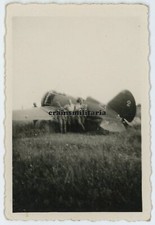 Orig. Foto Soldaten mit russisches Flugzeug Wrack Rata Polikarpov in Russland