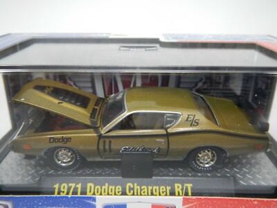 M2 Machines Auto-Drags 1971 Dodge Charger R/T 10-09 | eBay