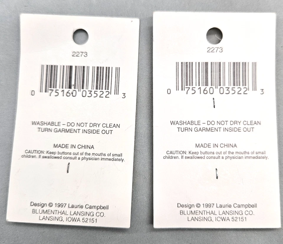 Vtg Lot 31 Christmas Buttons Craft Stars Moose Snowman Santa Gingerbread Girl - Image 3 of 4