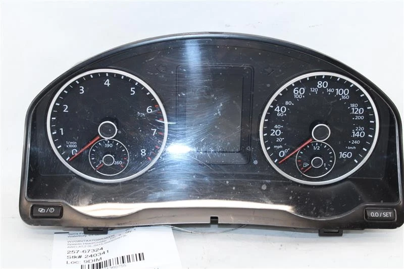 Used Speedometer Gauge fits: 2016 Volkswagen Tiguan cluster MPH US market ID 5N0 Foto 2 de 4