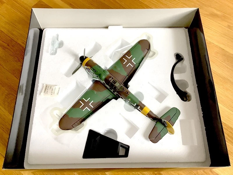 Corgi AA34905 1/32 Messerschmitt Bf109G-6 War In Europe - USA Seller 2 - Image 3 of 4
