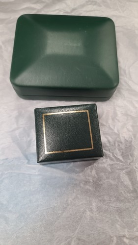 Vtg 13 Marshall Fields Green,White , Red Empty Boxes Size Varies - Picture 12 of 12
