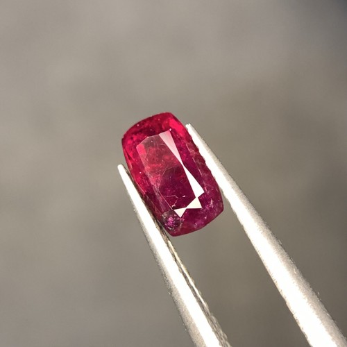 Natural pigeon Blood Ruby Loose Gemstone 1.35 carat From Afghanistan - Picture 15 of 16