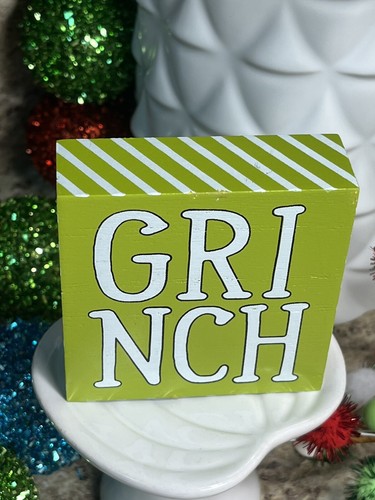 Dr. Seuss How the Grinch Stole Christmas Green " GRINCH " Decor Block U46 - Picture 4 of 6