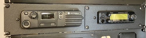 Panel de montaje en rack 19": Motorola XPR/DM + combinación de radio - Elige tu modelo - Imagen 10 de 39