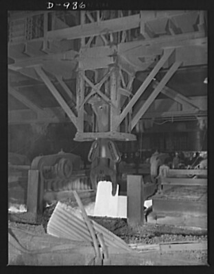8'' x 10''  1940 Photo Steel alloy manufacture. Allegheny Ludlum Steel