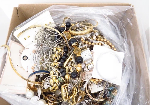 Vintage To Modern Estate Costume Jewelry Lots Mix *All Wear* FREE SHIPPING!