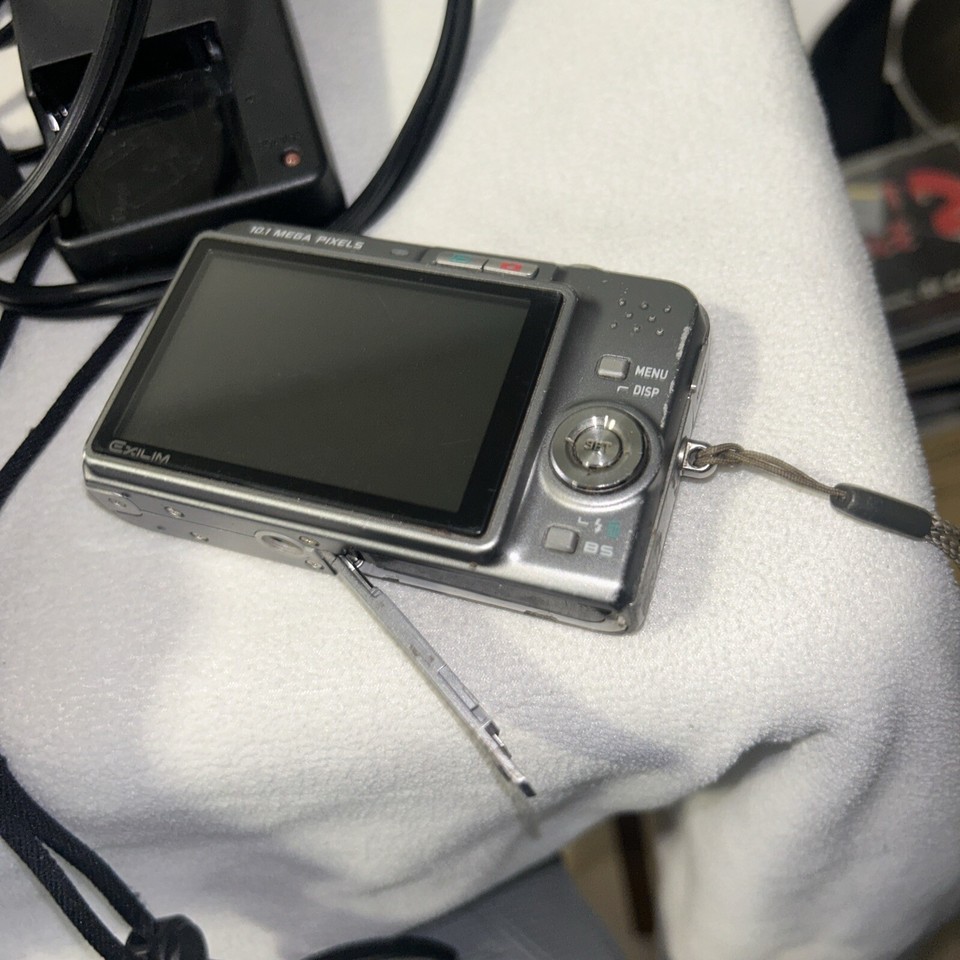 Casio Exilim EXZ1080 10.1MP Digital Camera Silver Broken eBay