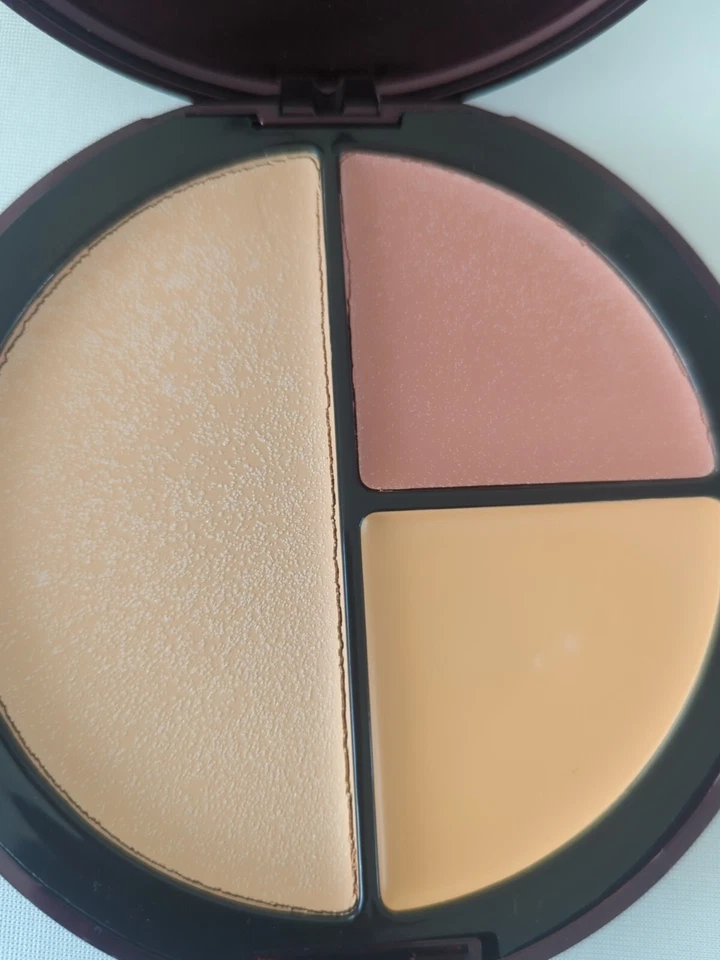 Signature Club A Retinol And Grape Polyphenols Skin Perfecting Makeup Not Sealed - Image 3 of 4