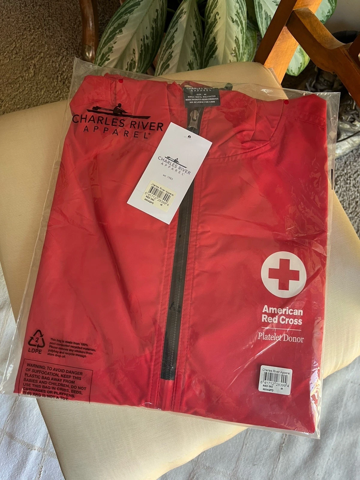 American Red Cross Platelet Donor Red Polyester Pack-N-Go Jacket Size Medium