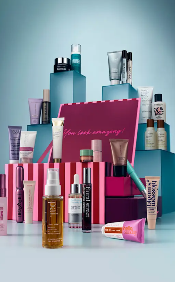 MARKS & SPENCER BEAUTY ADVENT CALENDAR 2026 - 25 ITEMS WORTH £460