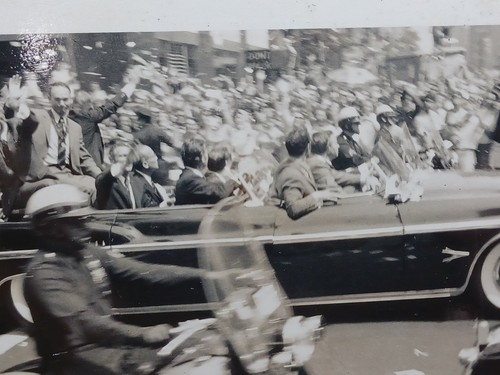 Lot Of 3 Apollo 11 New York Ticker Tape Parade Snapshots 1969 3 1/2 x 4 1/4 JRR9 - Picture 5 of 7