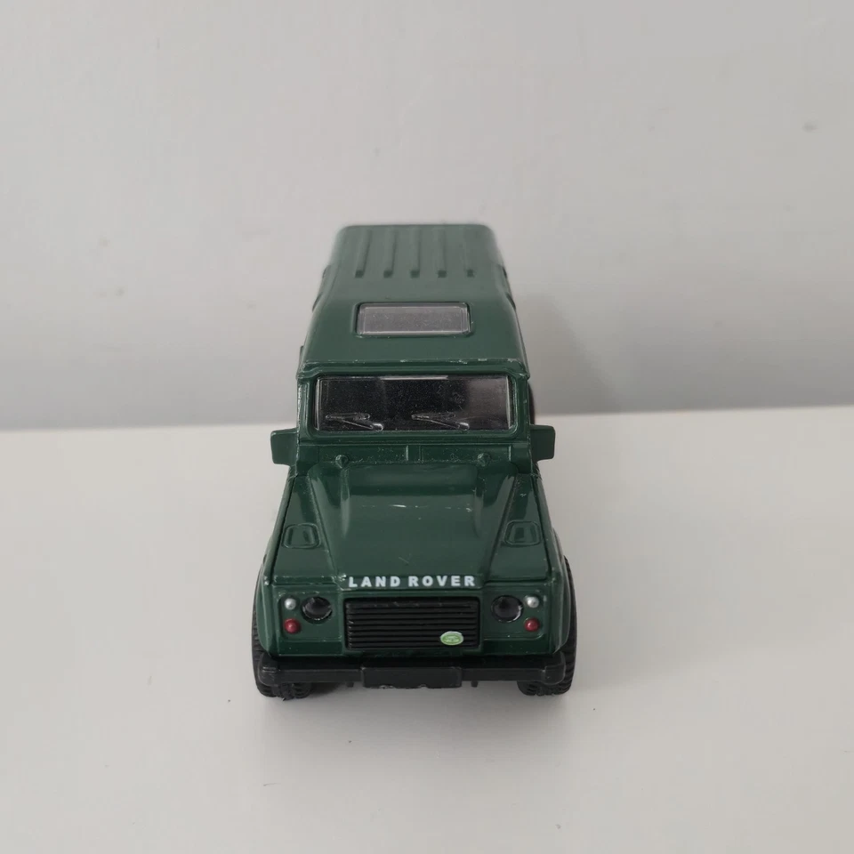 HTI Green Land River Defender 1/34 Diecast - Image 2 of 4