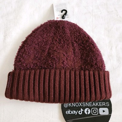 Lululemon Ombre Knit Textured Beanie RDMR Merlot Red Adult  display picture 2