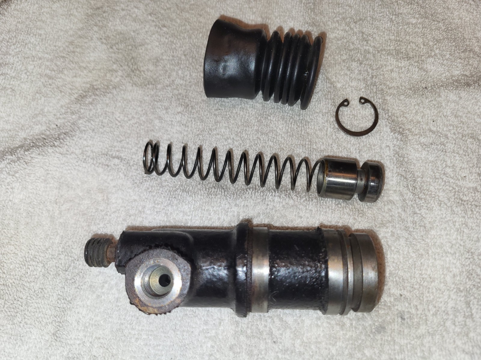 Ferrari Mondial Clutch Slave Cylinder 107867 core