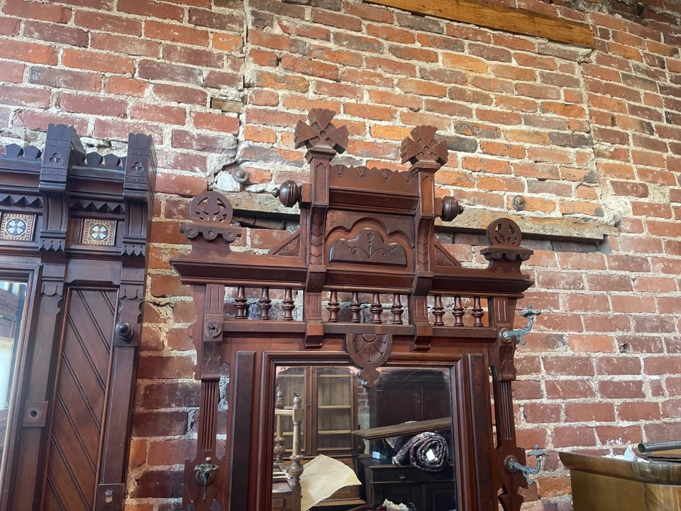 Antiguo árbol victoriano Eastlake Hall/soporte paraguas Foto 2 de 4