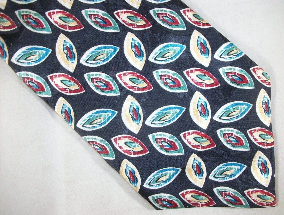 Галстук шелковый Boston Traders черный с цветными листьями 57 дюймов L x 3,75 дюйма W (E670) - Изображение 2 из 3