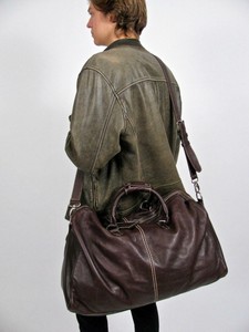 leather weekender bag canada