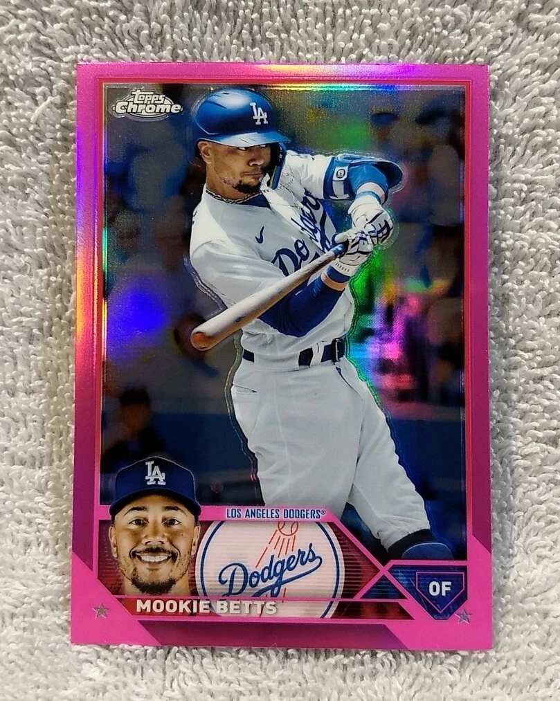 2023 Topps Chrome #150 Mookie Betts Pink Refractor ~ Los Angeles Dodgers