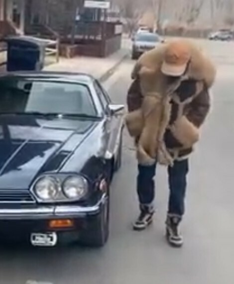 【massnoun】REAL SHEARING OVERSIZED MUSTANG Designer fashion, Seoul-fully created | W Concept