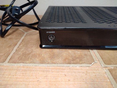 Cisco Technicolor 4742HDC High Definition HD Receiver Cable Box No Remote - Picture 3 of 13