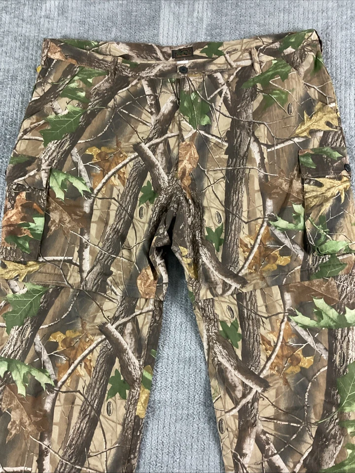 Liberty Pants/Shorts Mens 50 Camouflage Six Pocket Realtree Hardwoods HD Camo ￼ - Image 2 of 4