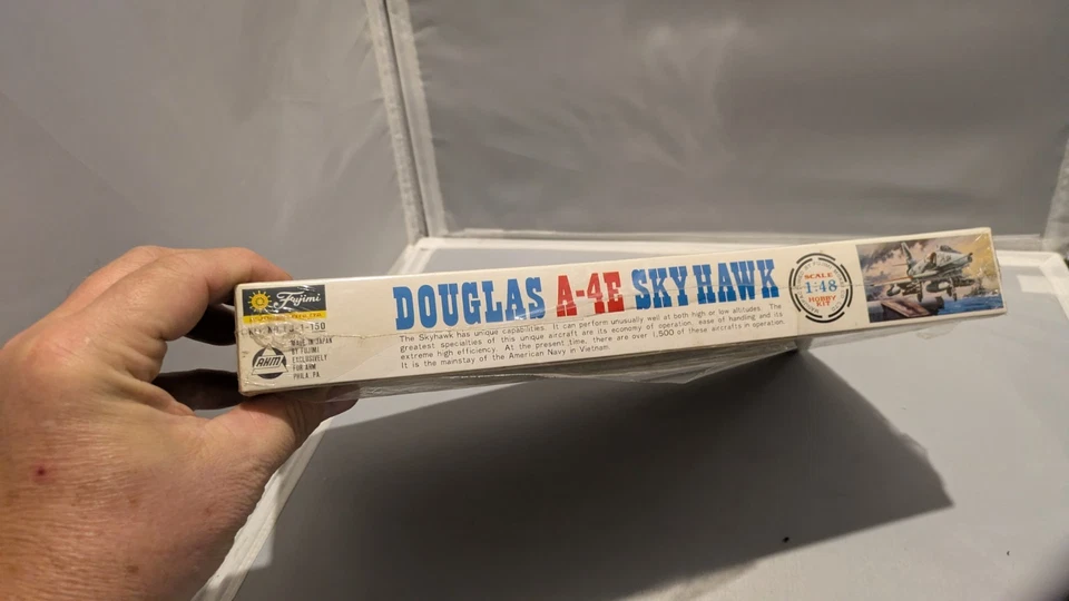 1:48 (1:50) Douglas A-4E Skyhawk Fujimi-AHM  FJ-1-150 - Image 3 of 4