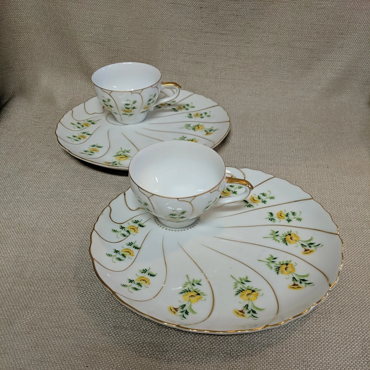 Vintage luncheon hotsell plates with cups