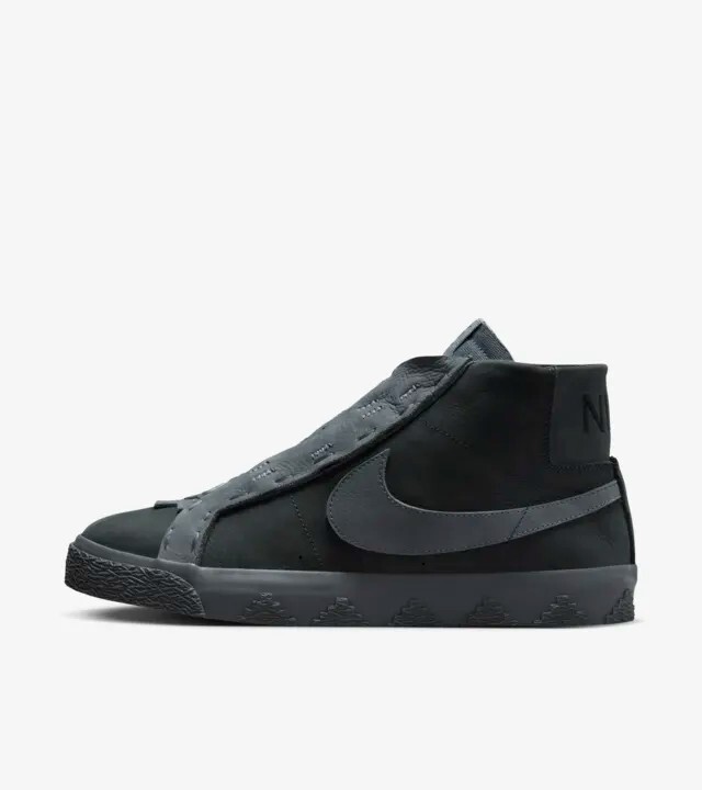 Nike SB Blazer Mid ブラック ハイカットスニーカー（113） Nike SB Blazer Mid ブラック ハイカットスニーカー（113