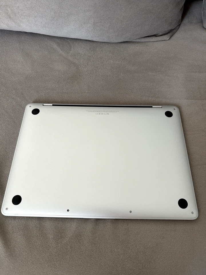 Apple MacBook Pro 2017 Core i7 2.5Ghz 16gb Ram 512nvme - Image 3 of 4