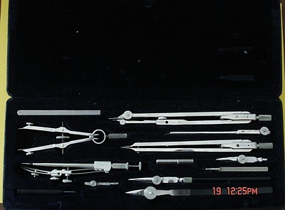 Zirkelkasten mit 12 Präzisions-Instrumenten, Marke Eco Bra, neuwertig, Nostalgie