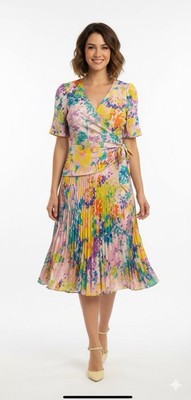 Ungaro Solo Donna Skirt Suit 2 pc Set Wrap Top Pleated Skirt Silk Floral 6 S