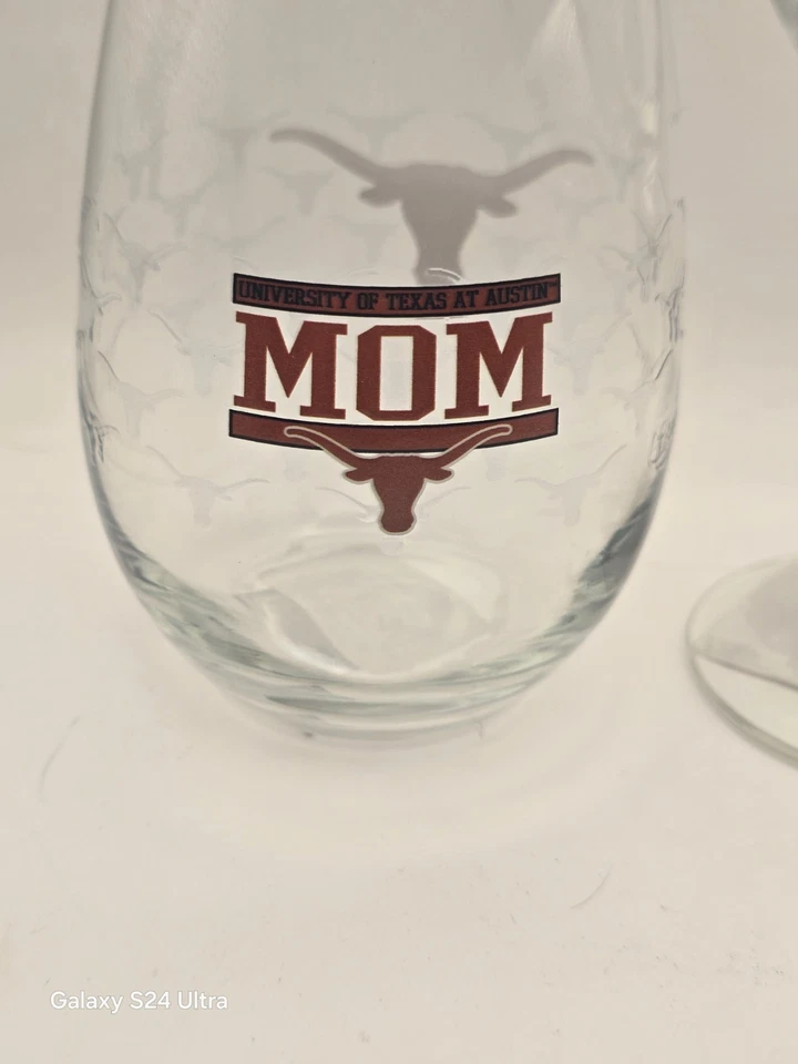 University of Texas Mom Indigo Falls Wine Glasses - Image 3 of 4