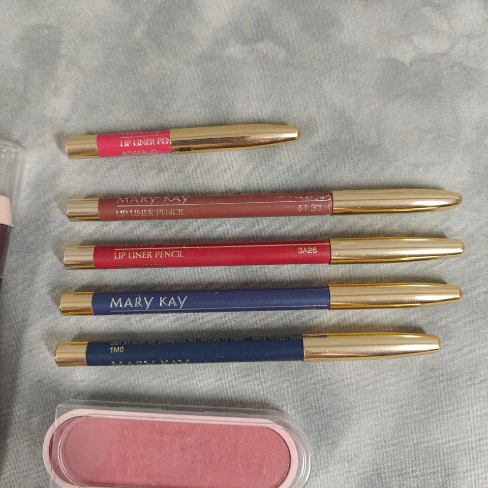 Mary Kay Eye & Lip Liner Lot + Eye Color Crayons & Blush – Mixed Shades (10pcs) - Image 3 of 4