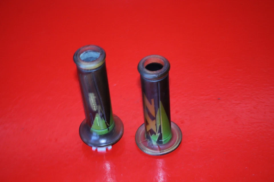 00 KAWASAKI NINJA ZX9R HARRIS CONJUNTO DE PARES DE ALÇAS DE GUIDÃO CLIPON DIREITO ESQUERDO - Imagem 3 de 4